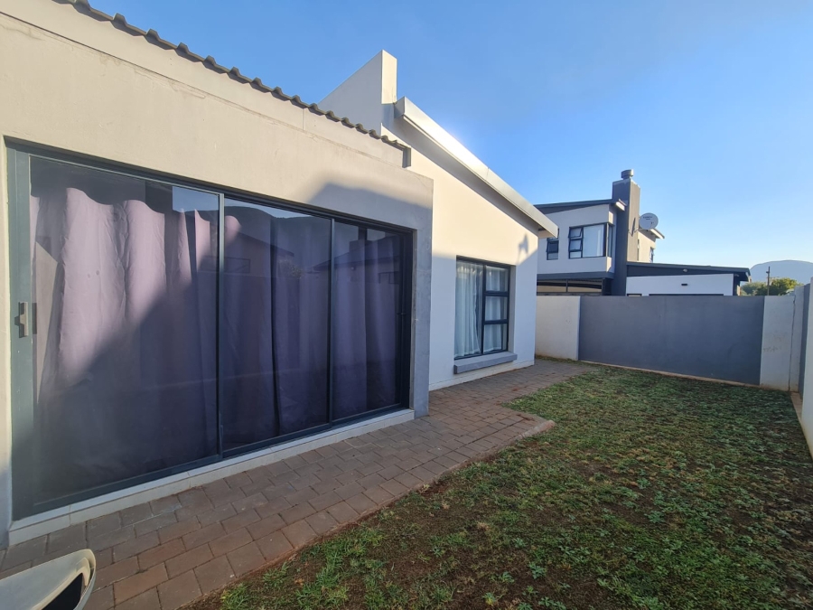 To Let 3 Bedroom Property for Rent in Melodie North West